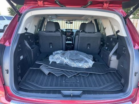 Used 2021 Subaru Ascent Limited w/ Technology Package image 17