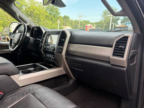 Used 2019 Ford F350 Lariat w/ Lariat Ultimate Package AWD/4WD image 52
