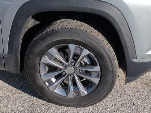 Used 2025 Chevrolet Equinox LT w/ Safety and Technology Package FWD image 10