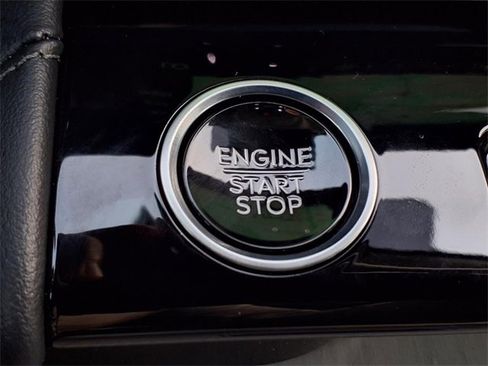 New 2025 Lincoln Navigator Reserve image 9