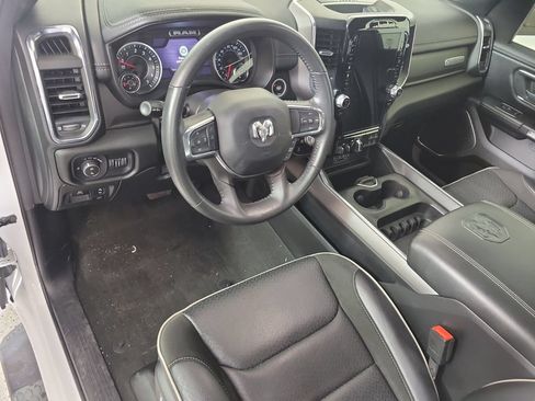 Used 2024 RAM 1500 Laramie AWD/4WD image 11