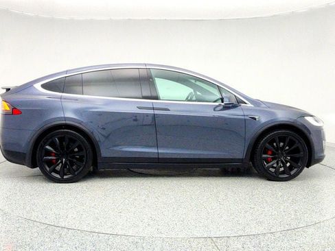 Used 2018 Tesla Model X P100D image 4