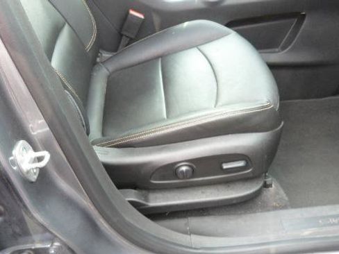 Used 2021 GMC Terrain SLT FWD image 26