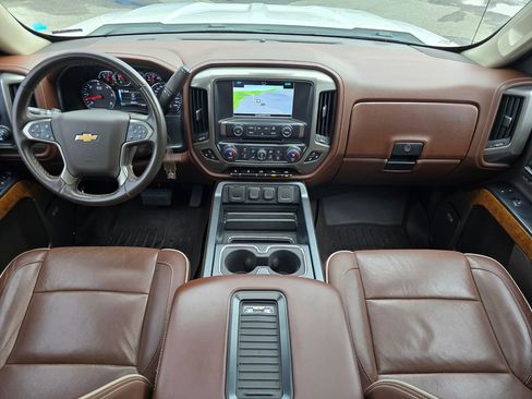 Used 2018 Chevrolet Silverado 1500 High Country image 5