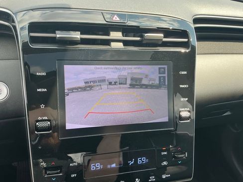 Certified 2022 Hyundai Tucson SEL w/ Convenience + Premium Package AWD/4WD image 23