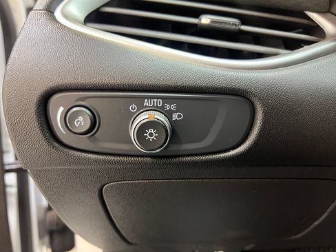 Used 2025 Chevrolet Malibu LS FWD image 18