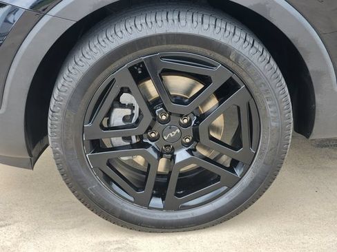 Certified 2025 Kia Telluride SX Prestige X-Line AWD/4WD image 11