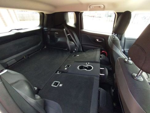 Used 2017 Jeep Renegade Trailhawk w/ Popular Equipment Group image 67