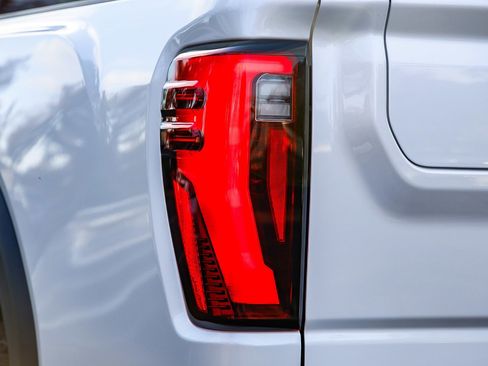 Used 2024 GMC Sierra 3500 Denali Ultimate image 8