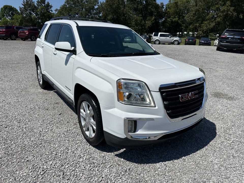 Used 2017 GMC Terrain SLE w/ Convenience Package AWD/4WD image 3