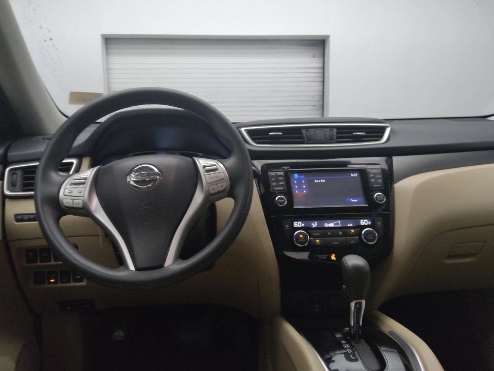Used 2016 Nissan Rogue SV w/ SV Premium Package AWD/4WD image 22