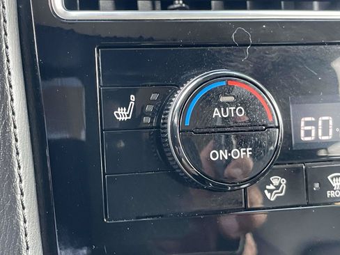 Used 2024 Nissan Armada SV AWD/4WD image 20