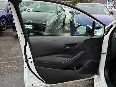Used 2023 Toyota Corolla LE image 41