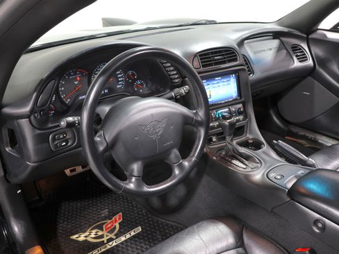 Used 2002 Chevrolet Corvette Coupe w/ Preferred Equipment Group1 image 13