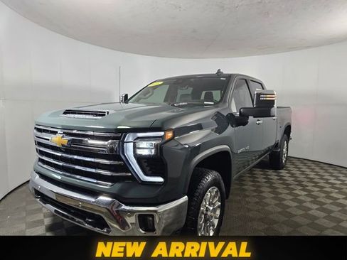 Used 2025 Chevrolet Silverado 3500 LTZ w/ LTZ Premium Package image 1