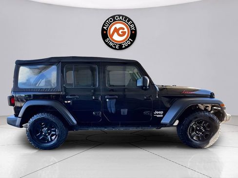 Used 2018 Jeep Wrangler Unlimited Sport AWD/4WD image 8