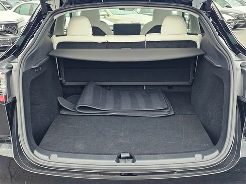 Used 2025 Tesla Model Y Long Range image 11