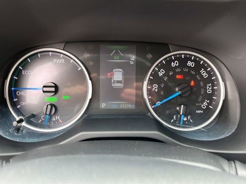 Used 2022 Toyota RAV4 XLE w/ Carpet Mat Package (TMS) image 13