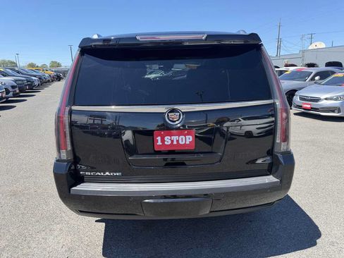 Used 2015 Cadillac Escalade Luxury AWD/4WD image 4