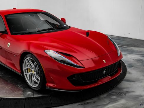 Used 2018 Ferrari 812 Superfast image 26