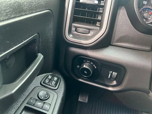 Used 2024 RAM 3500 Tradesman w/ Chrome Appearance Group AWD/4WD image 20