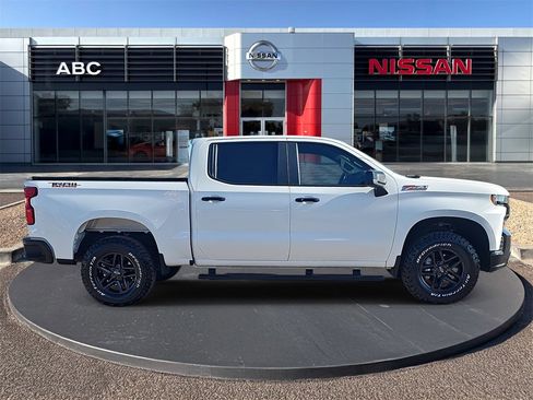 Used 2021 Chevrolet Silverado 1500 LT Trail Boss w/ Convenience Package II image 4