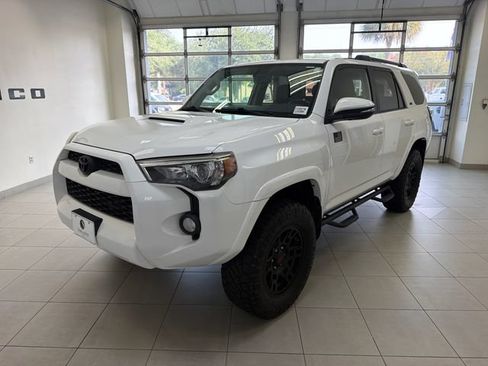 Used 2018 Toyota 4Runner SR5 Premium AWD/4WD image 4