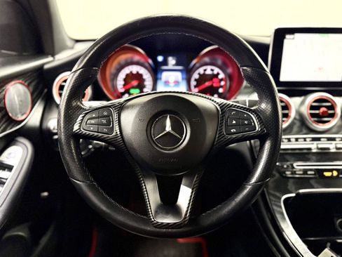 Used 2018 Mercedes-Benz GLC 300 4MATIC image 20