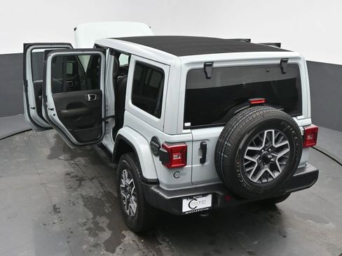 Used 2024 Jeep Wrangler Sahara image 63