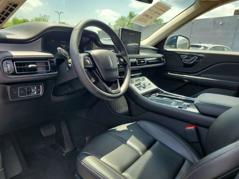 Certified 2023 Lincoln Aviator AWD w/ Premium Package image 21