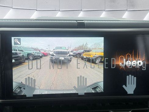 New 2026 Jeep Gladiator Sport AWD/4WD image 15