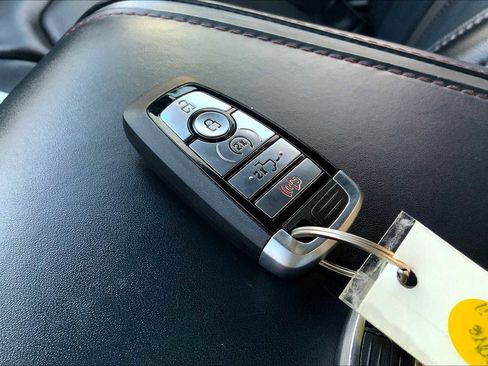 Used 2022 Ford F350 Platinum image 14