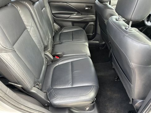 Used 2020 Mitsubishi Outlander SEL image 15