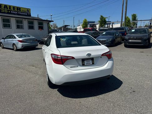 Used 2015 Toyota Corolla L FWD image 7