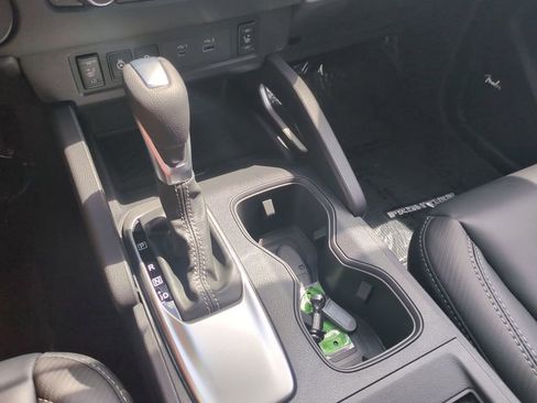 New 2025 Nissan Frontier SL image 16