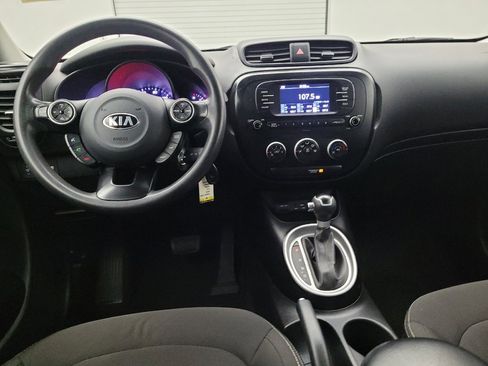 Used 2018 Kia Soul FWD image 22