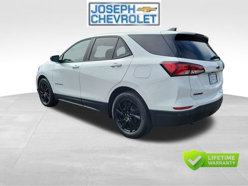 Used 2024 Chevrolet Equinox LS w/ LS Convenience Package FWD image 3