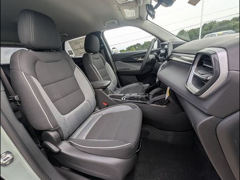 New 2026 Chevrolet TrailBlazer LT w/ Midnight Edition AWD/4WD image 13
