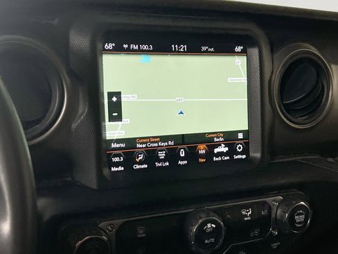 Used 2022 Jeep Gladiator Sport AWD/4WD image 13