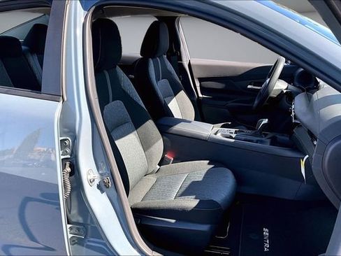 New 2026 Nissan Sentra SV FWD image 9