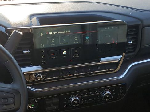 Used 2025 GMC Sierra 1500 SLT image 31