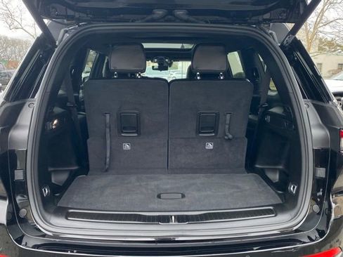 Used 2024 Jeep Grand Cherokee L Limited w/ Luxury Tech Group II image 12