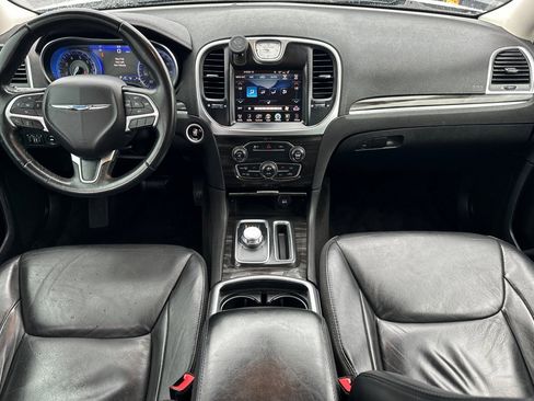 Used 2015 Chrysler 300 Limited image 13