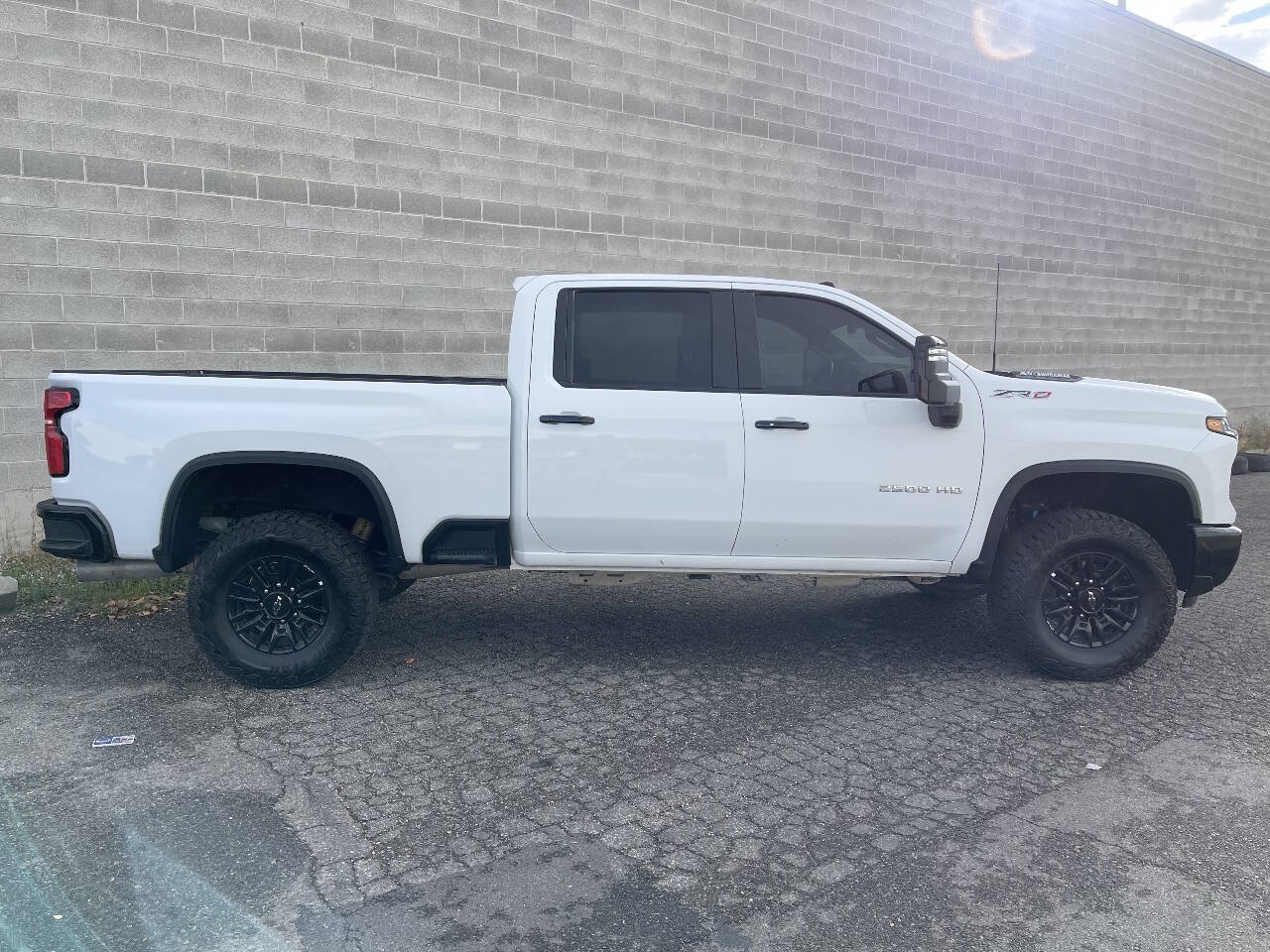 Used 2026 Chevrolet Silverado 2500 ZR2 AWD/4WD image 3