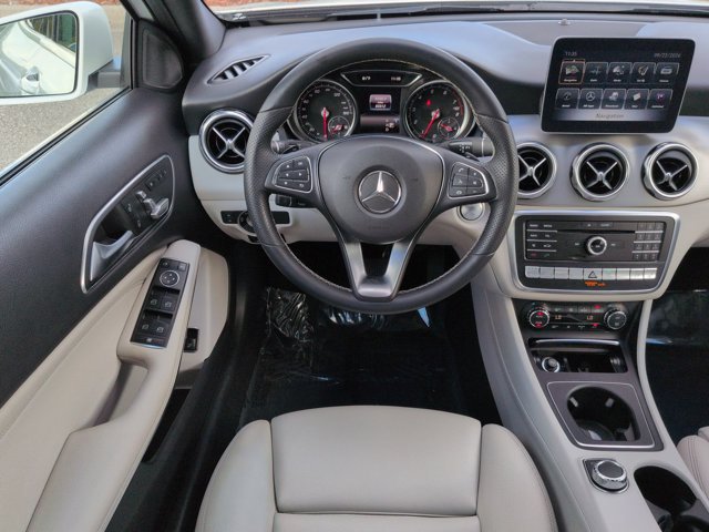 Used 2019 Mercedes-Benz GLA 250 4MATIC image 16