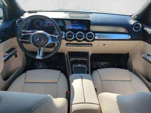 Certified 2025 Mercedes-Benz GLB 250 image 20