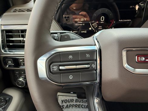 New 2026 GMC Yukon Elevation image 30