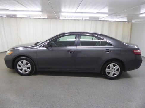 Used 2009 Toyota Camry image 4