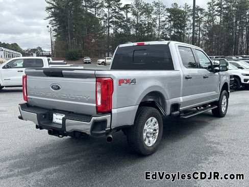 Used 2024 Ford F250 XLT w/ FX4 Off-Road Package image 8
