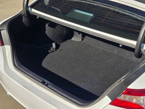 Used 2020 Toyota Camry SE image 26